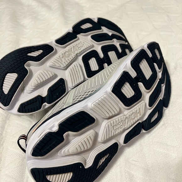 Hoka One One Bondi 7 sz 8.5 running shoe - Picture 3 of 7